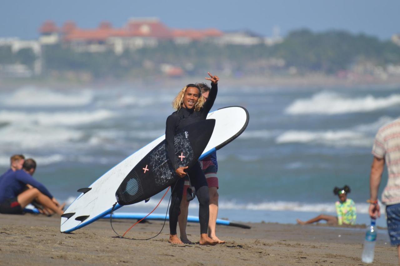 Friend House Stay & Surf Airsatang Extérieur photo